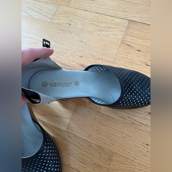 Women’s Eric Michael Black Mary Jane heels size 39 - Picture 2 of 4